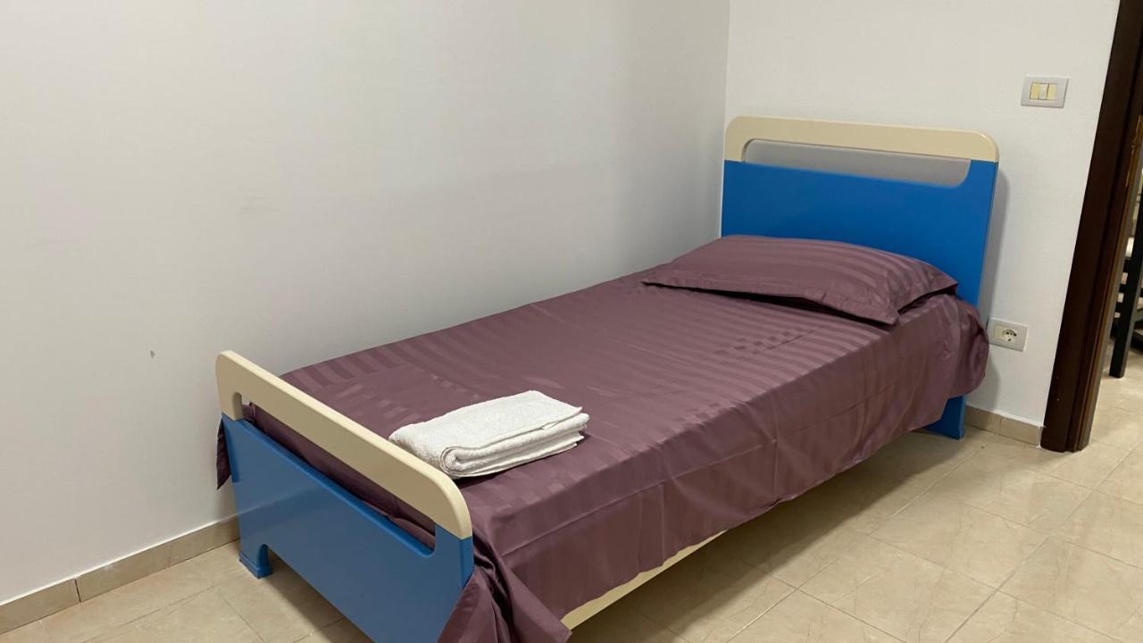 Anna'S Apartament Lushnje ภายนอก รูปภาพ