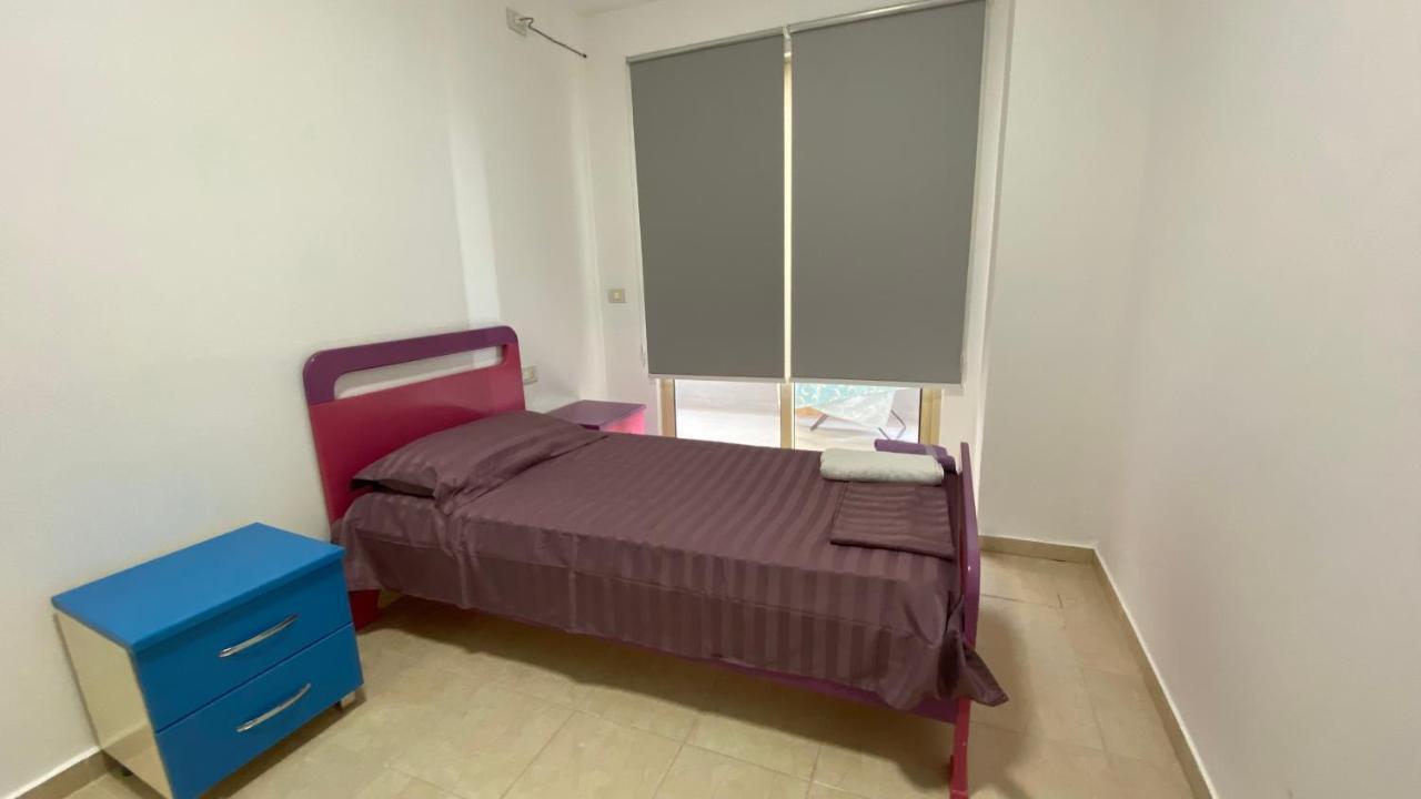 Anna'S Apartament Lushnje ภายนอก รูปภาพ
